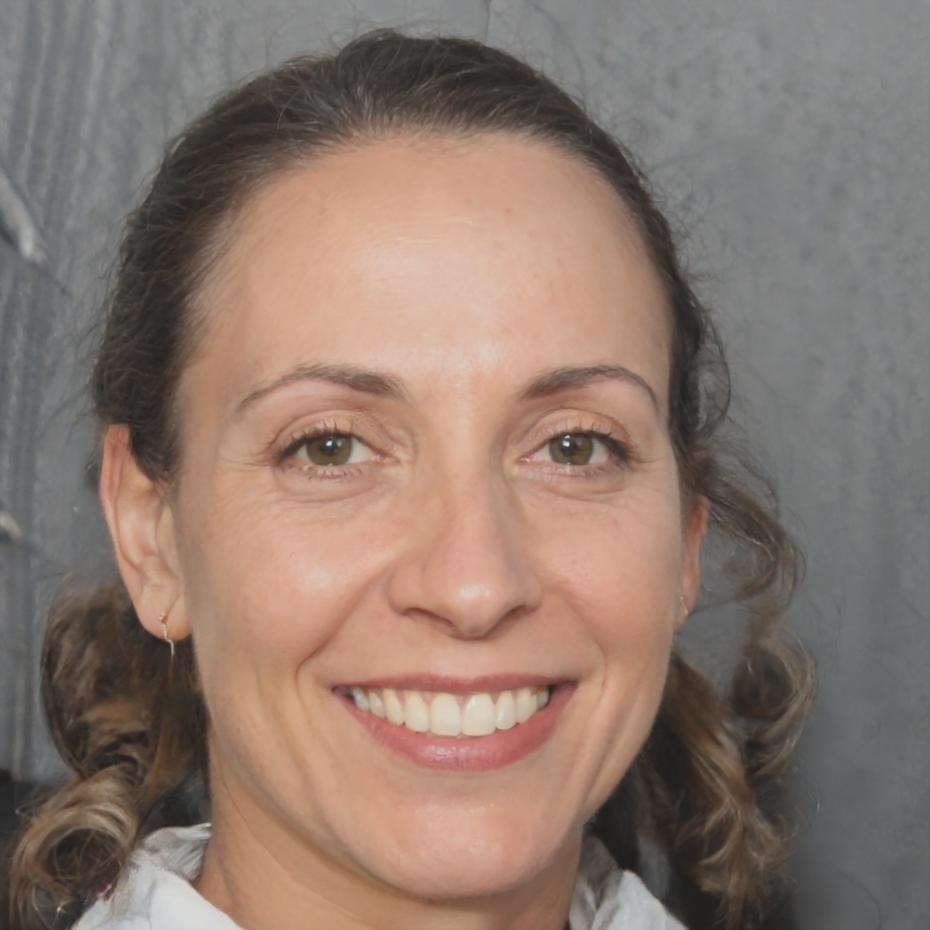 Professional headshot of Evangeline Thorpe